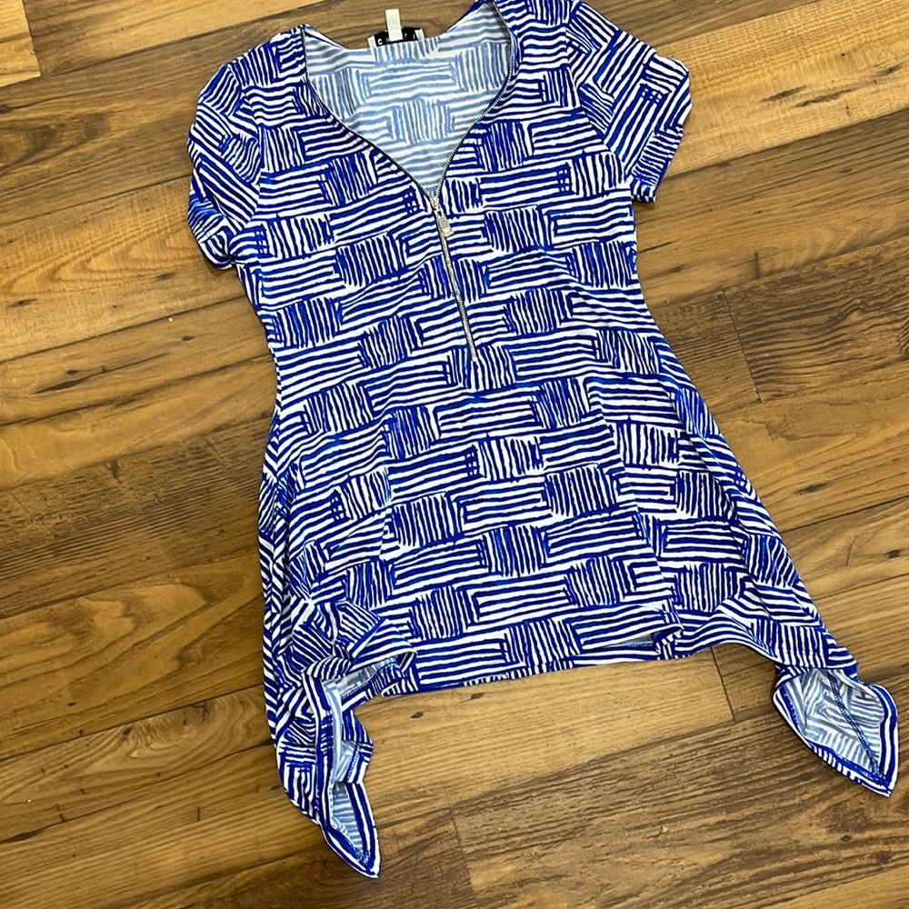 Blue and white top